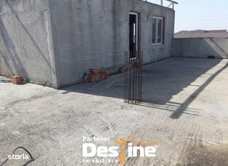 Casă cu 5 camere cu Teren 300 Mp în Central