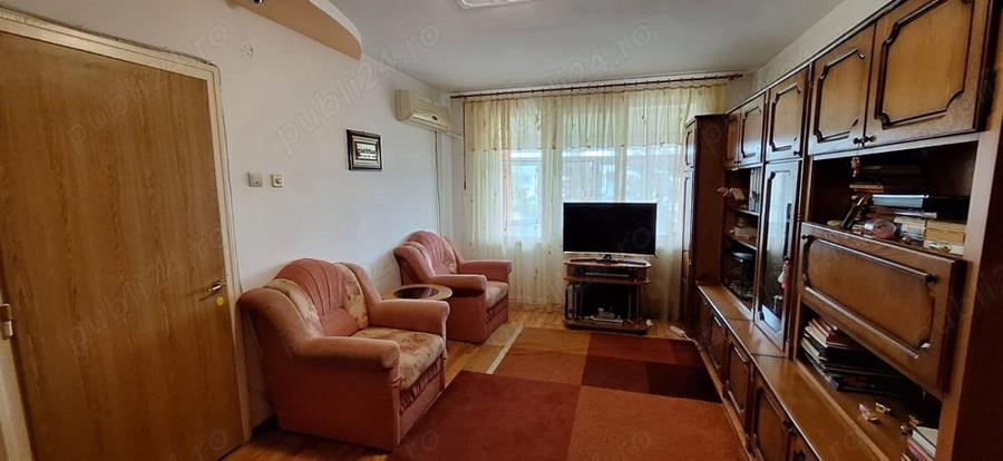 Apartament cu 2 camere decomandat în Grivița