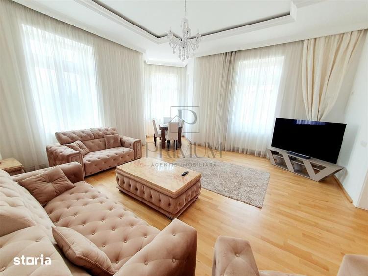 Apartament cu 3 camere semidecomandat în Badea Cârțan