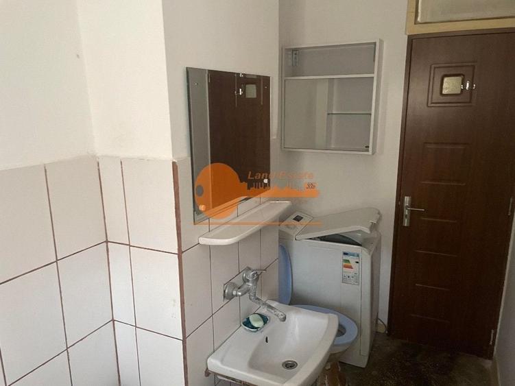 Garsonieră decomandată, mobilată în Lujerului