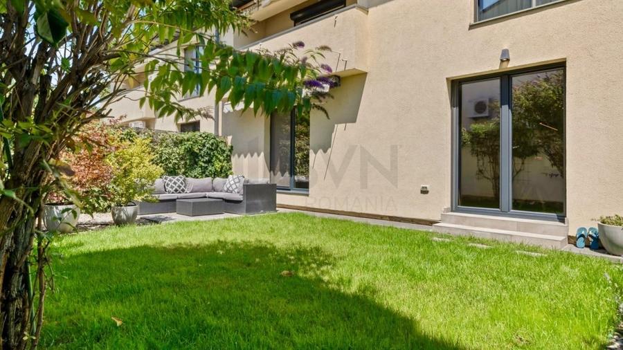 Casă individuală cu 5 camere cu Teren 300 Mp în Pipera