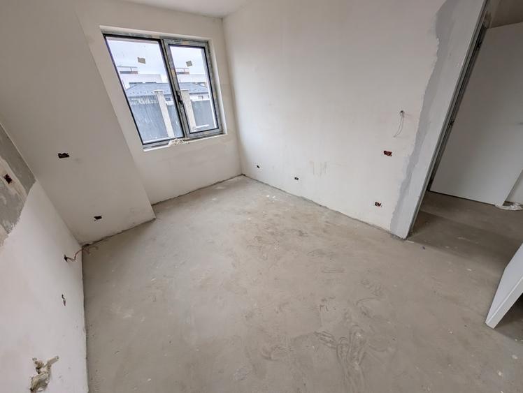 Casă individuală cu 6 camere cu Garaj în Tunari
