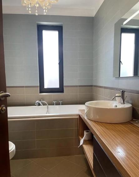 Casă cu 4 camere cu Teren 80 Mp în Aviației