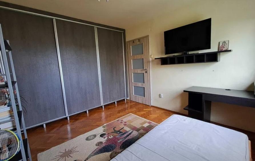 Apartament cu 3 camere decomandat în Griviței