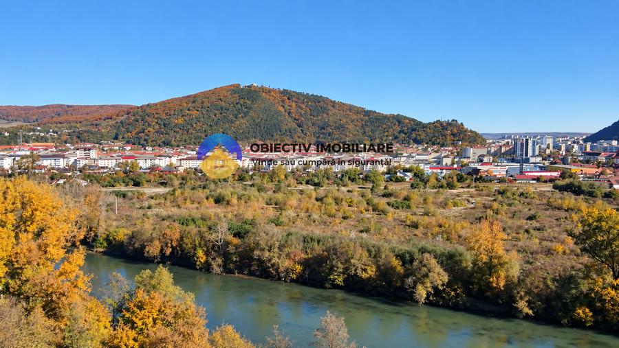 Teren intravilan de 756 mp, în Vest