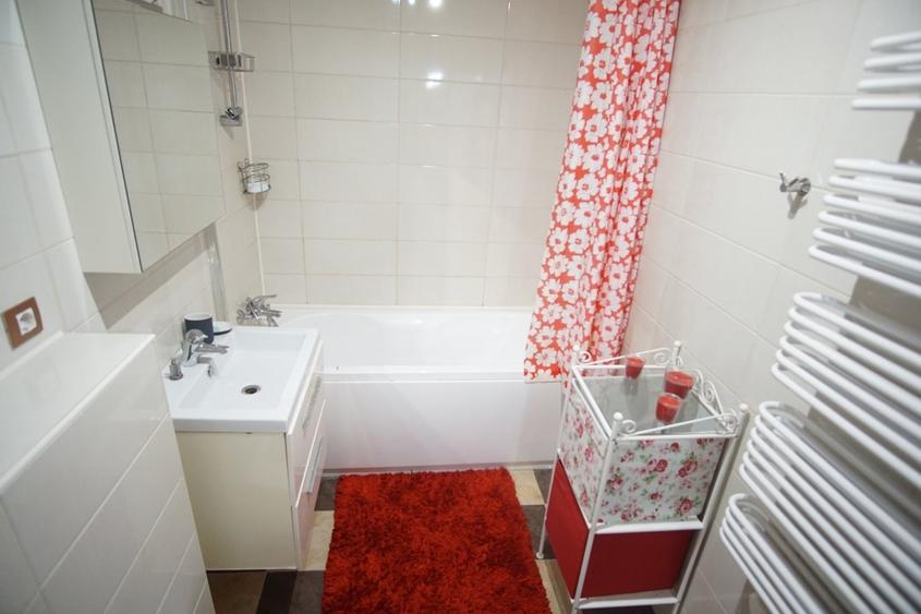 Apartament cu 2 camere semidecomandat, mobilat în Timpuri Noi