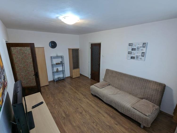 Apartament semidecomandat în Drumul Taberei
