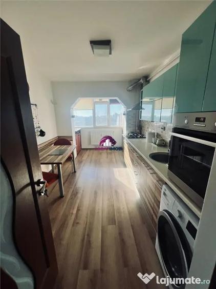 Apartament cu 2 camere decomandat, mobilat în Republicii