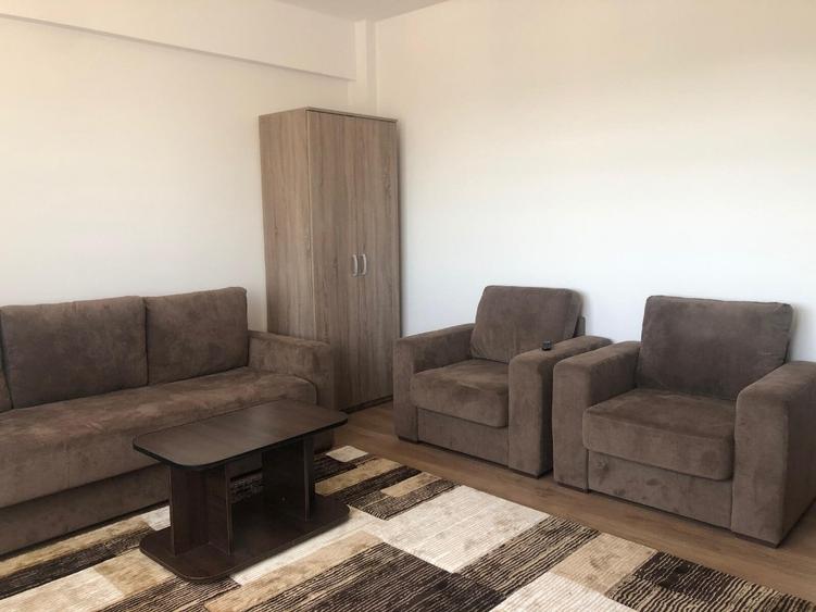 Apartament cu 2 camere decomandat în Prundu