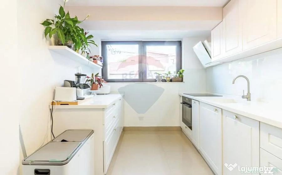 Casă cu 5 camere cu Teren 132 Mp în Domenii