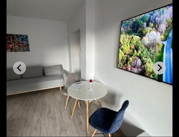 Apartament cu 2 camere semidecomandat, mobilat în P-ța Romană