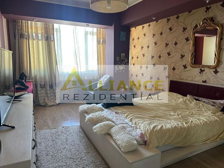 Apartament cu 3 camere decomandat în Berceni