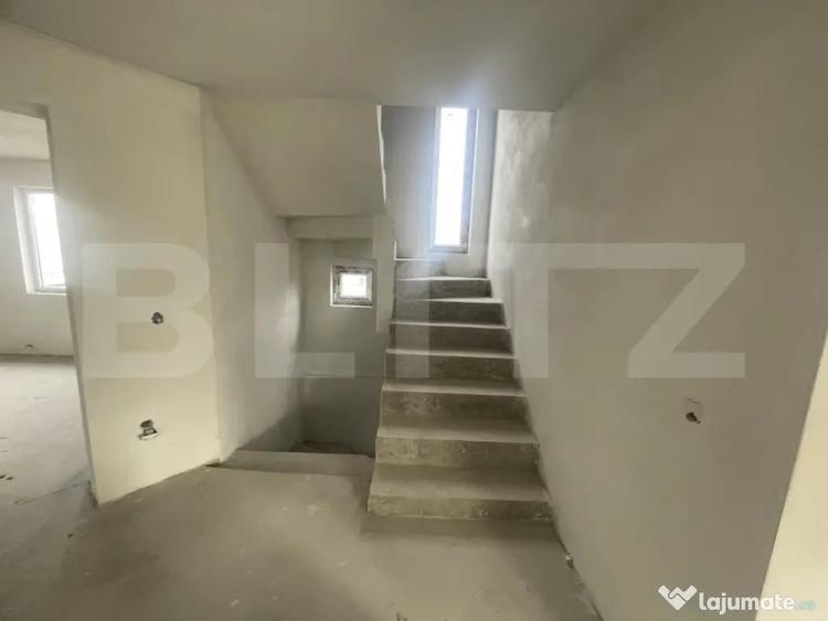 Casa individuala semifinisata, 4 camere, 10 ari teren si gar - 14