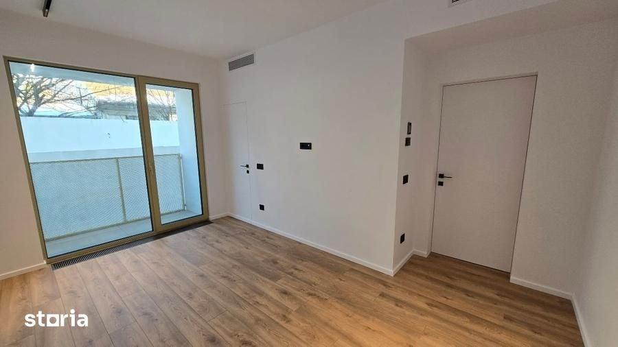 Apartament cu 3 camere în Grivița
