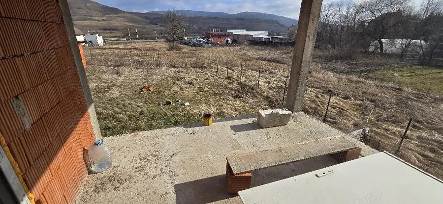 Casă cu Teren 500 Mp în Mera