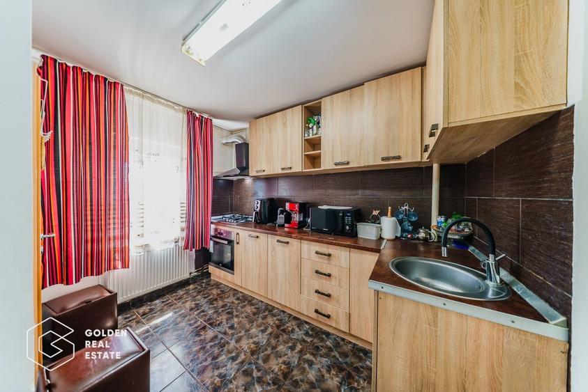 Apartament cu 3 camere decomandat în Confecții