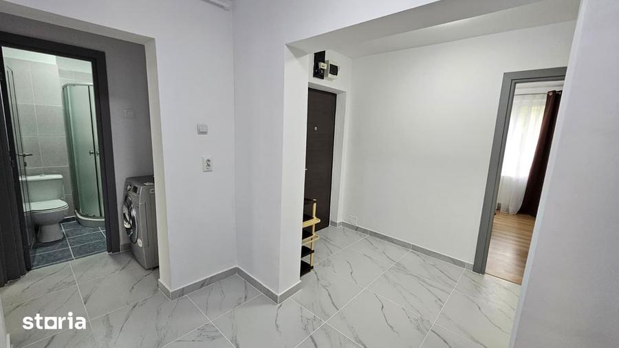 Apartament cu 4 camere în Tractorul