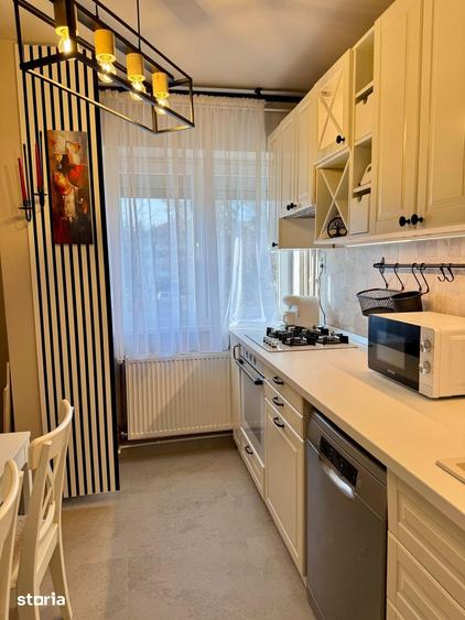 Apartament cu 2 camere decomandat în Podgoria