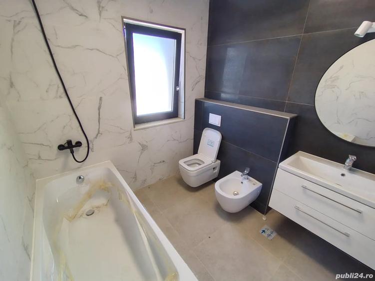 Casă cu 5 camere cu Teren 389 Mp în Valea Adâncă