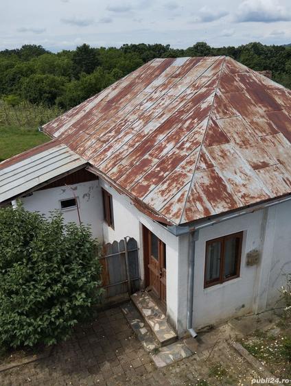 Casă cu 2 camere cu Teren 8000 Mp în Budieni
