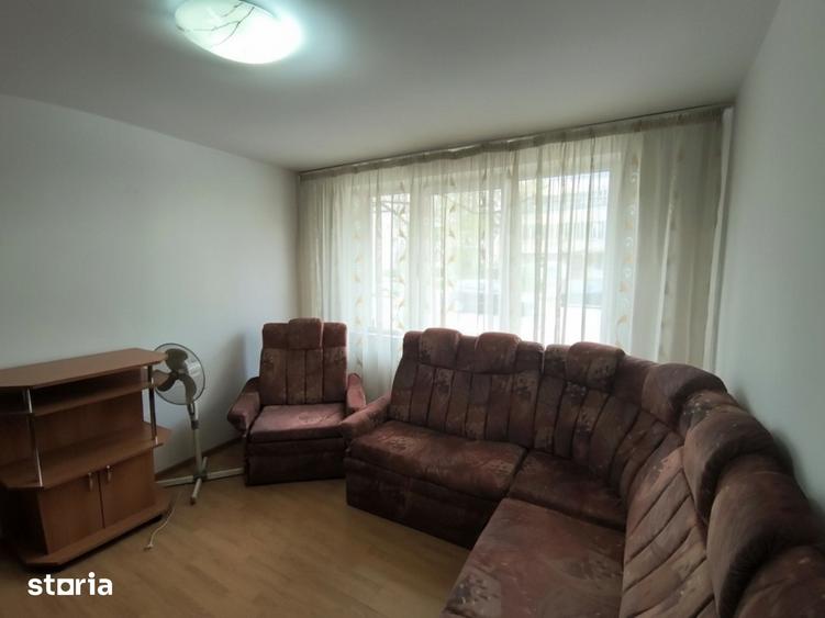 Apartament cu 2 camere decomandat, mobilat în Policlinica