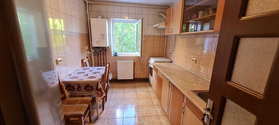 Apartament cu 2 camere decomandat în Drumul Carului