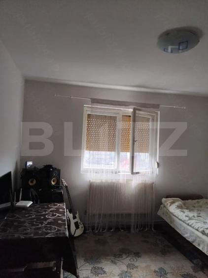 Apartament cu 3 camere decomandat, mobilat în Câmpia Turzii