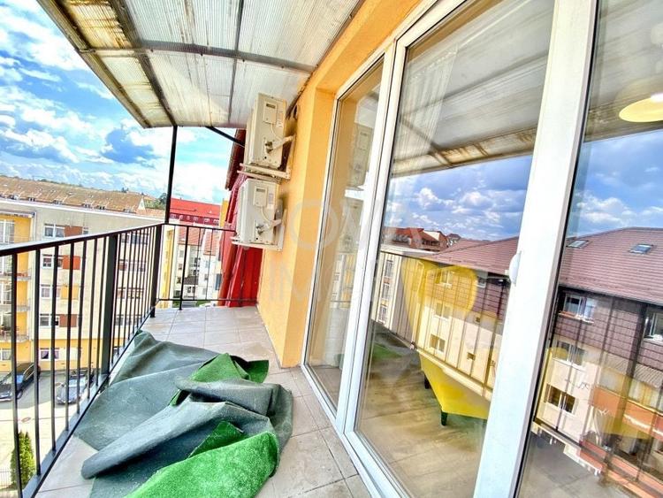 Apartament cu 3 camere decomandat, mobilat în Ștrand