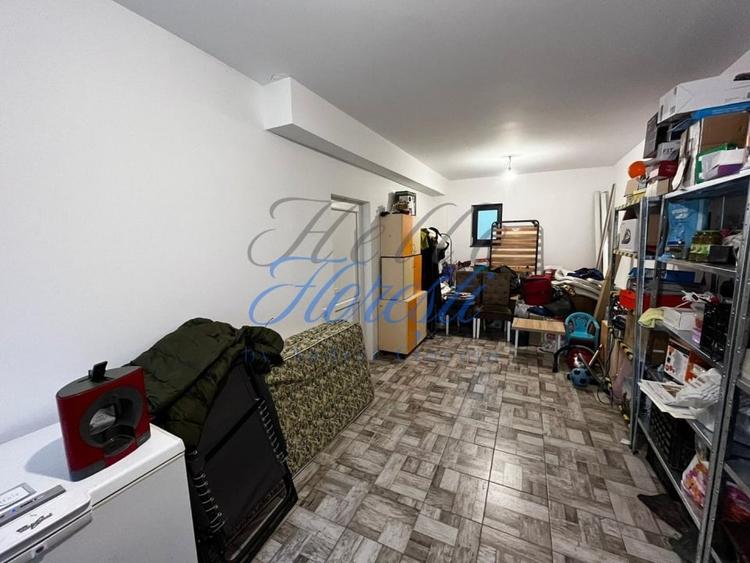 Casă individuală cu 5 camere cu Canalizare în Dezmir