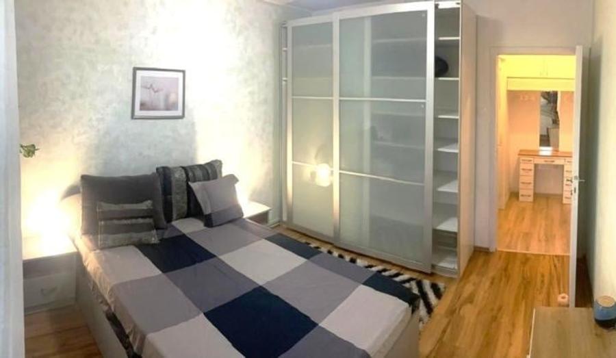 Apartament cu 2 camere semidecomandat, mobilat în 1 Mai