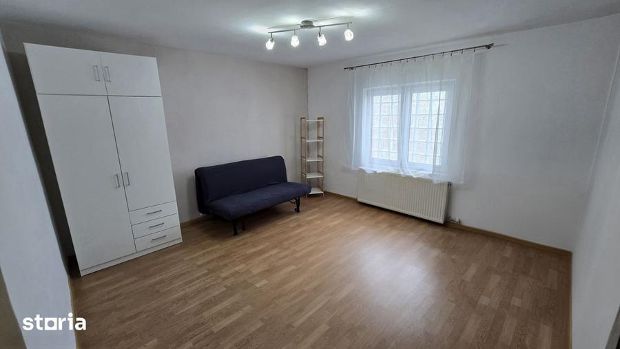 Casă cu 2 camere cu Canalizare în Chitila