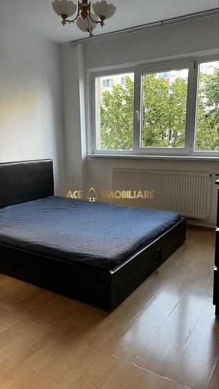 Apartament cu 3 camere semidecomandat, mobilat în Drumul Taberei