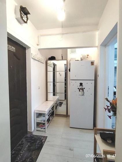 Apartament cu 2 camere semidecomandat în Central
