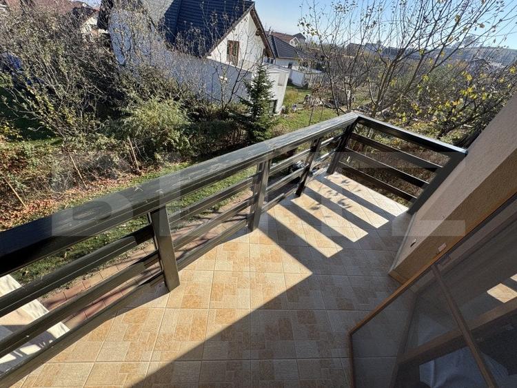Casă individuală cu 6 camere cu Canalizare în Cetate