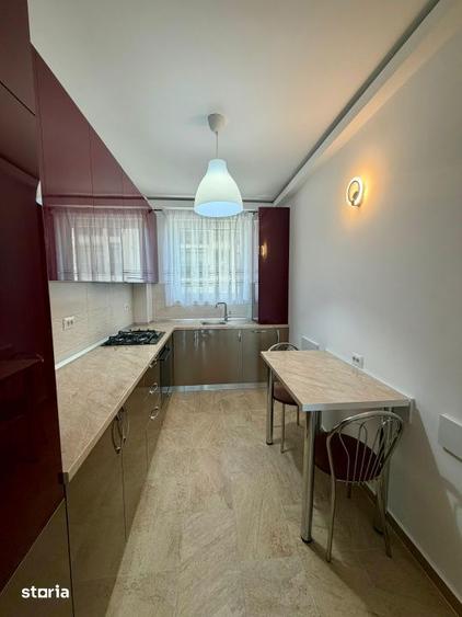 Apartament cu 3 camere decomandat, mobilat în Tei