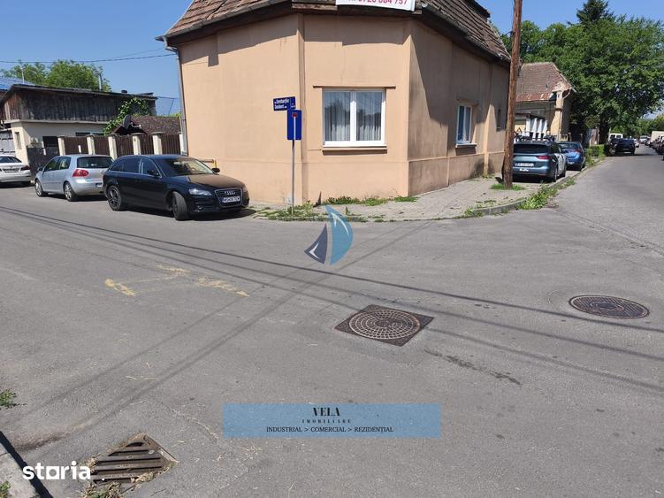 De vanzare casa cu etaj , zona Top Med si Nova Vita - 2