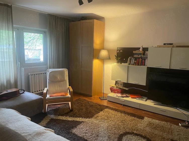 Apartament cu 4 camere decomandat în 13 Septembrie