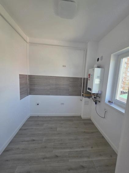 Apartament cu 3 camere decomandat în Tomești