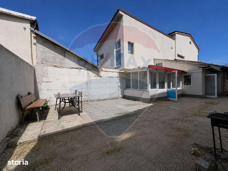 Casă cu 4 camere cu Teren 200 Mp în Coiciu