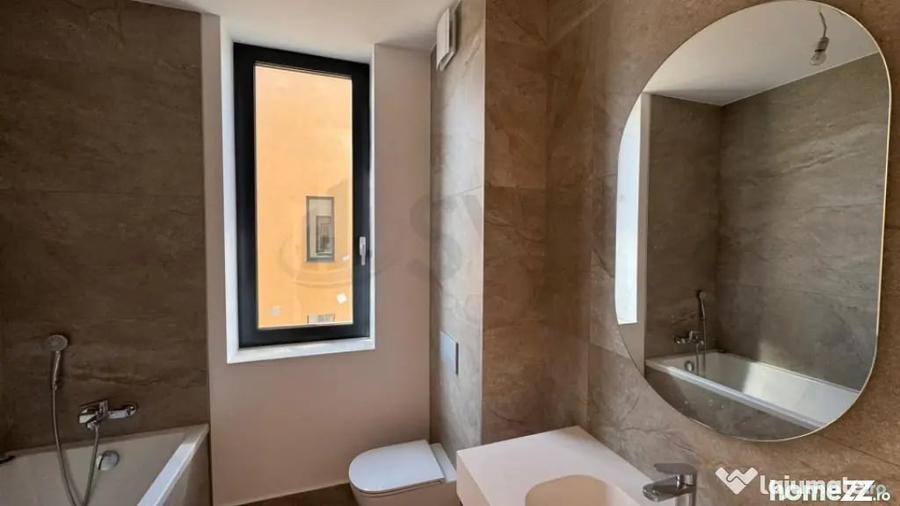 Casă cu 4 camere cu Teren 90 Mp în Grivița