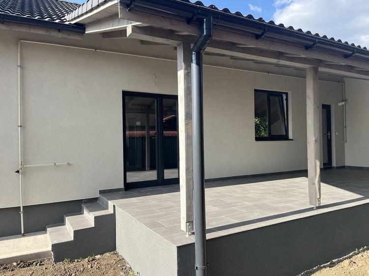 Casă cu 4 camere cu Teren 388 Mp în Șag