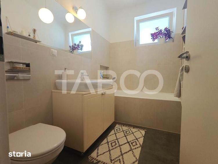 Apartament cu 3 camere decomandat în Est
