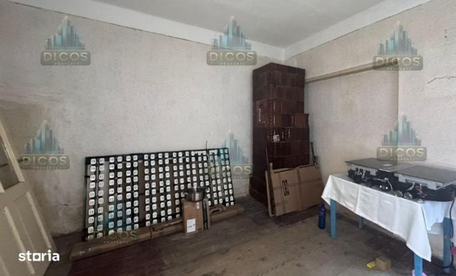 Casă cu 3 camere în Uiești