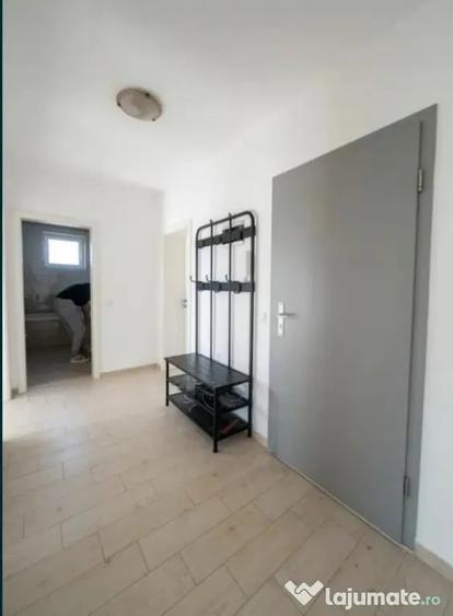 Apartament cu 3 camere decomandat în Avantgarden