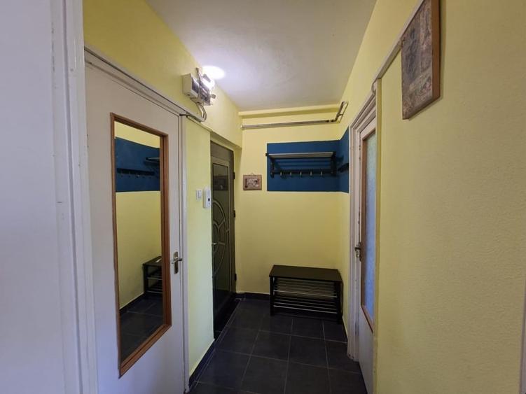Apartament cu 2 camere semidecomandat, mobilat în Țiglina 1