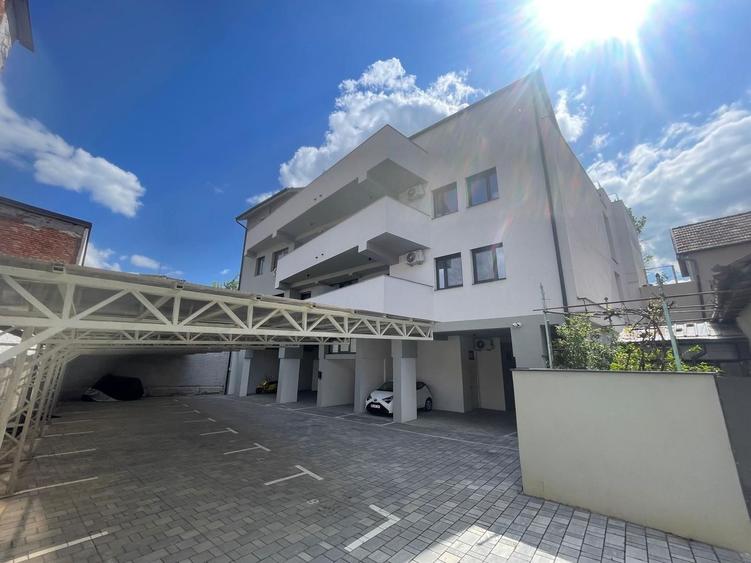 Apartament cu 2 camere decomandat în Ultracentral