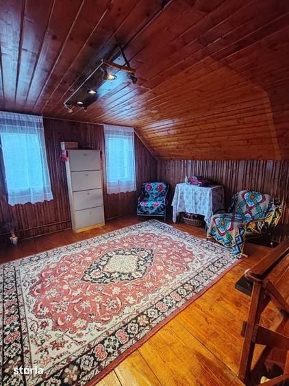 Casă cu 6 camere cu Teren 962 Mp în Groși