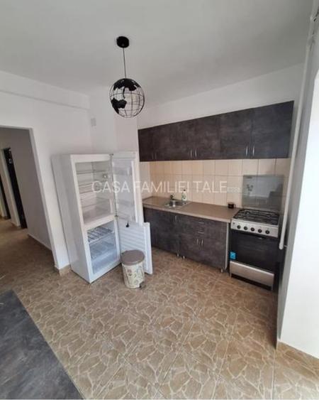 Apartament cu 2 camere decomandat, mobilat în Punctele Cardinale