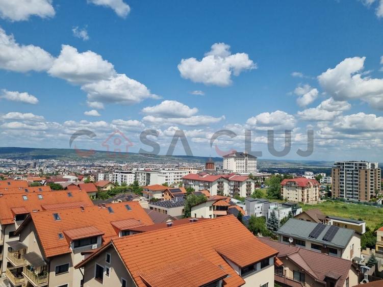 Penthouse cu 5 camere semidecomandat, mobilat în Bună Ziua