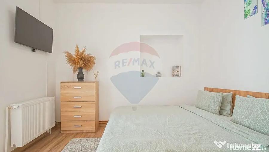 Casă cu 6 camere cu Teren 700 Mp în Ultracentral